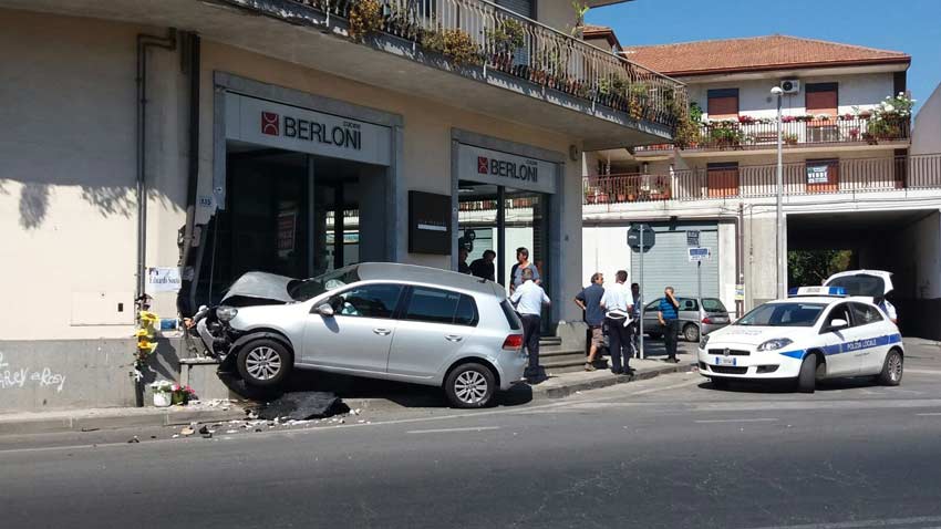 Mascali: incidente a Carrabba