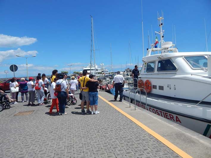 Riposto: 15 ragazzi disabili in visita al Porto dell’Etna