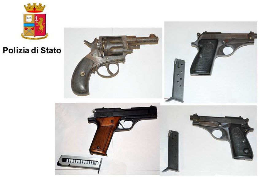 Catania: beccati con le armi nel pianoforte. Arrestati