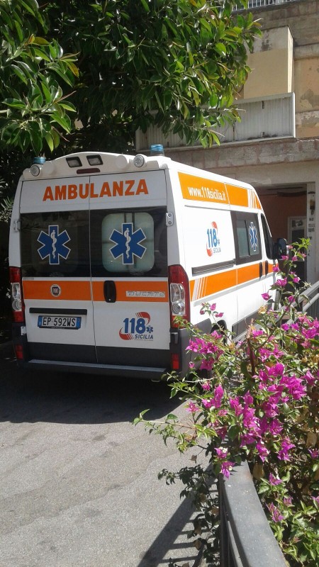 Calatabiano, operatori del 118 aggrediti da un pregiudicato in ambulanza