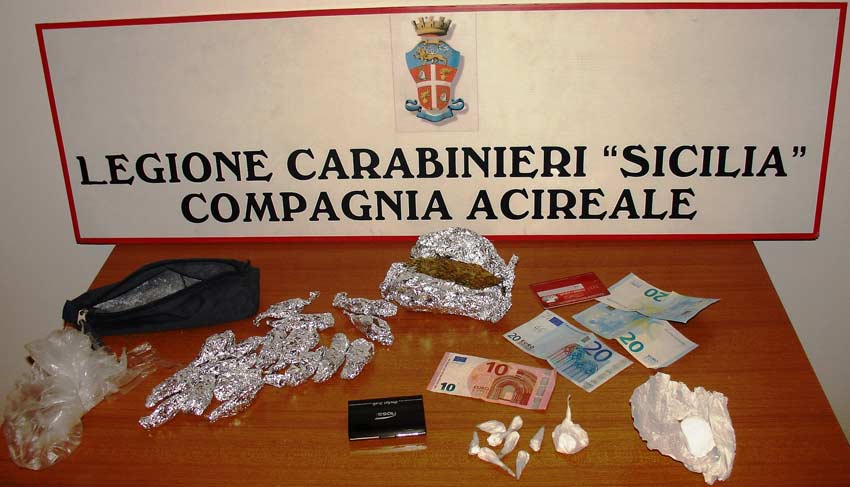 Aci Catena: spacciavano cocaina e marijuana. Arrestato 43enne e la sua convivente