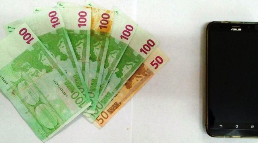 Aci Castello, tre arresti per spendita denaro falso