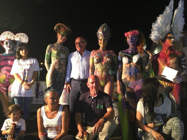 Riposto, straordinaria kermesse di bodypainting