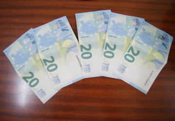 Gita fuori porta per fare shopping con banconote false: arrestate due catanesi