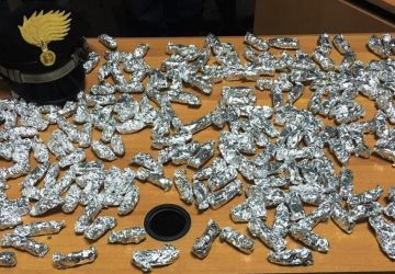 Patern&ograve;: supermercato della droga a cielo aperto con cocaina, hashish e marijuana. Un arresto