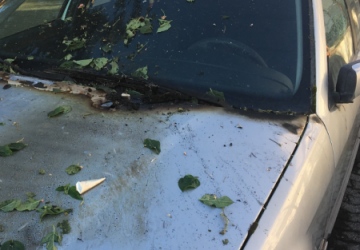 Giarre, sospetto incendio doloso di una Bmw al centro Cusmano