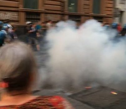 Premier Renzi a Catania: scontri tra manifestanti e polizia. Fermati due giovani poi rilasciati