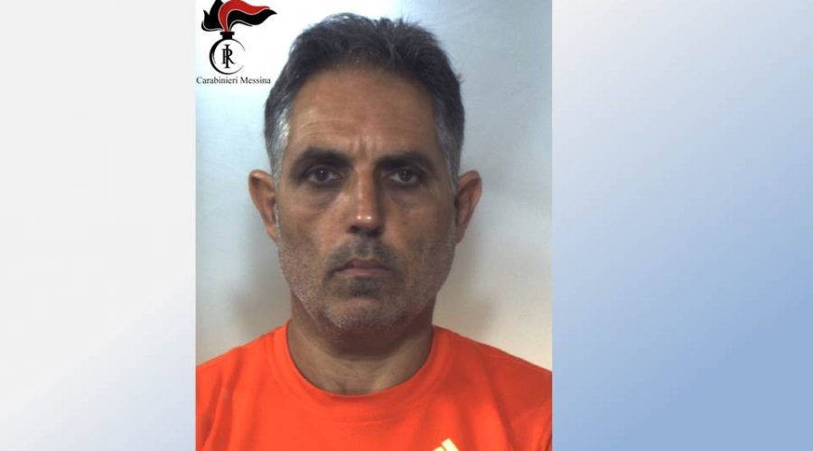 Chiede l’aumento dell’affitto e tenta di colpire l’inquilino con un’ascia. Arrestato