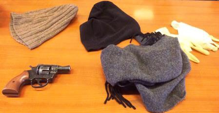 Catania: forzano un posto di controllo con l&rsquo;auto rubata. Arrestati in tre