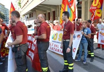Vigili del fuoco: sindacati proclamano stato di agitazione e minacciano sciopero