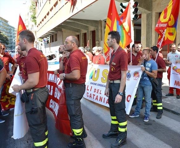 Vigili del fuoco: sindacati proclamano stato di agitazione e minacciano sciopero
