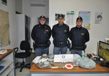 Nesima a setaccio: trovato 1,6 kg di marijuana in un condominio. Sequestrato un centro scommesse