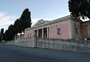 Riposto, Prg cimitero: altro rinvio in Consiglio comunale