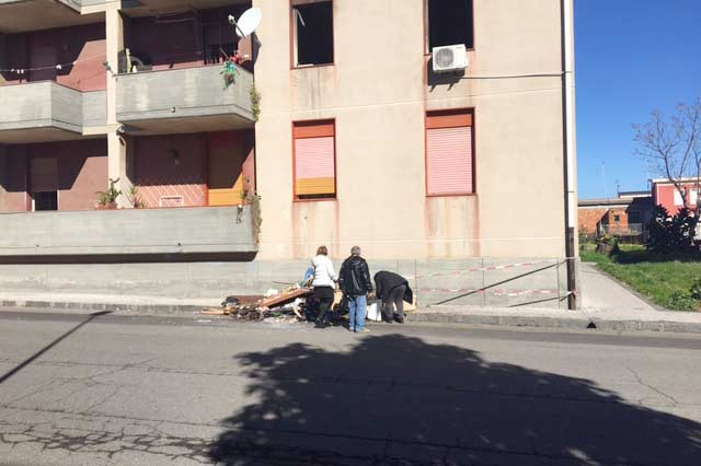 Riposto, si contano i danni nell’abitazione devastata dal rogo VIDEO