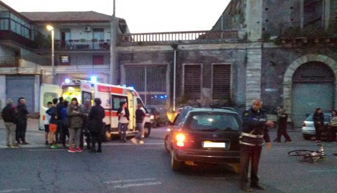 Mascali, grave incidente tra auto e ciclista a Carrabba