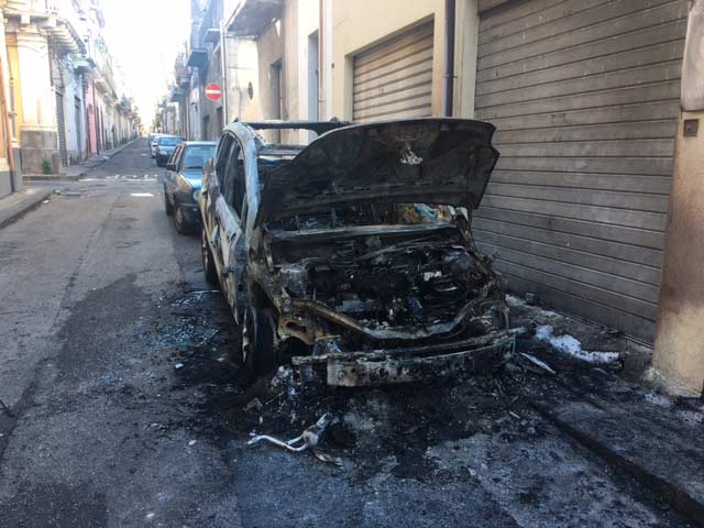 Giarre, ancora incendi auto. Nuovo caso di dolo? VIDEO