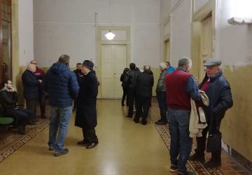 Riposto, in Consiglio il tema &ldquo;stipendi&rdquo; in ritardo. Il sindaco sollecita la Regione