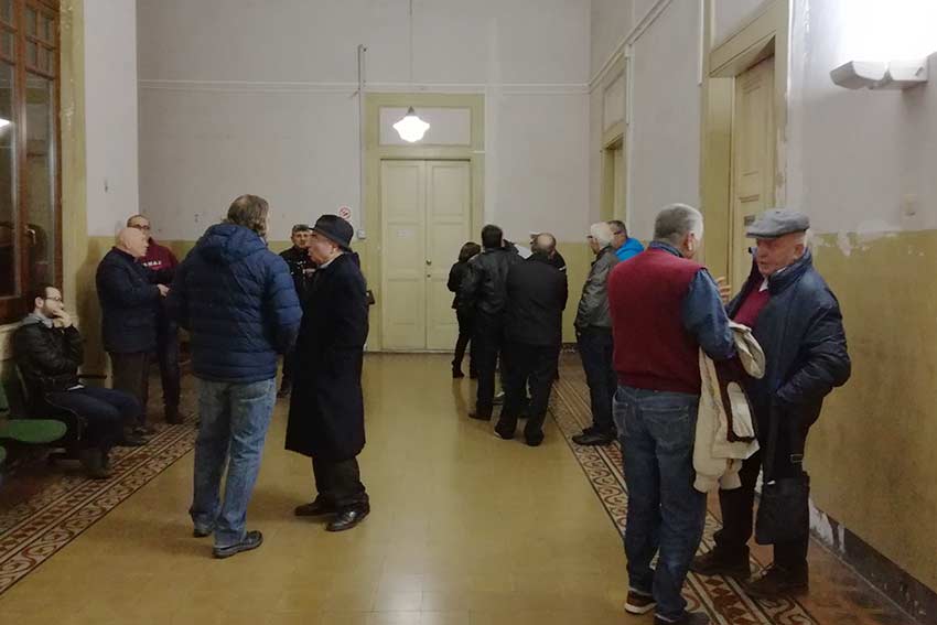 Riposto, in Consiglio il tema “stipendi” in ritardo. Il sindaco sollecita la Regione