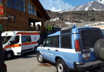 Etna, 10 feriti per esplosioni dal cratere a quota 2700 VIDEO