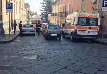 Tamponamento a catena in via Garibaldi a Giarre: due feriti lievi