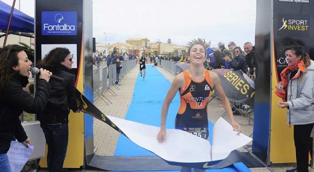 Sicily Triathlon Series: l’augustano Ennio Salerno vince a Marzamemi. La catanese Cristina Ventura si aggiudica la tappa FOTO