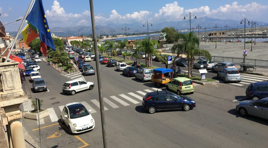 Lungomare Riposto, in arrivo 5 solarium per la stagione estiva