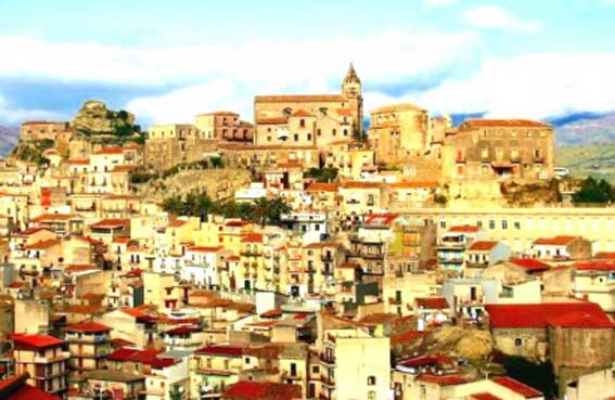 Castiglione di Sicilia: tutti i candidati a sindaco e Consiglio comunale