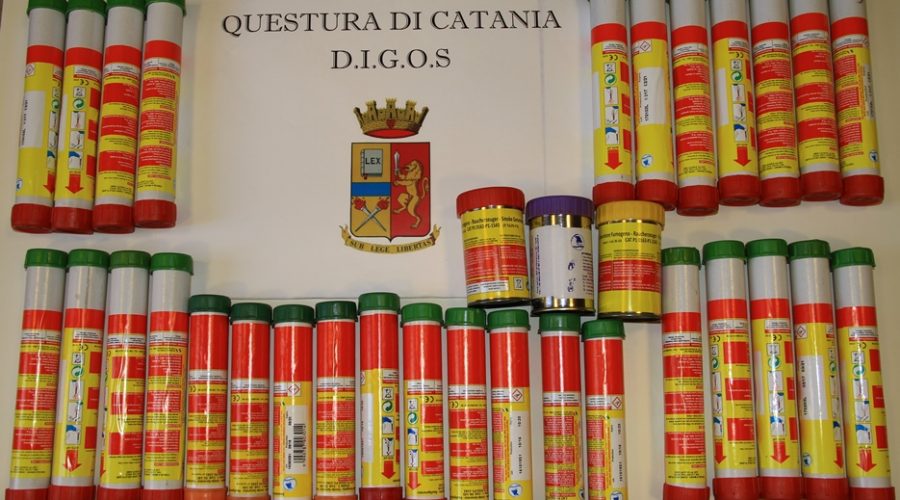 Aci Castello, visita Matteo Salvini: sequestrati dalla Digos numerosi fumogeni