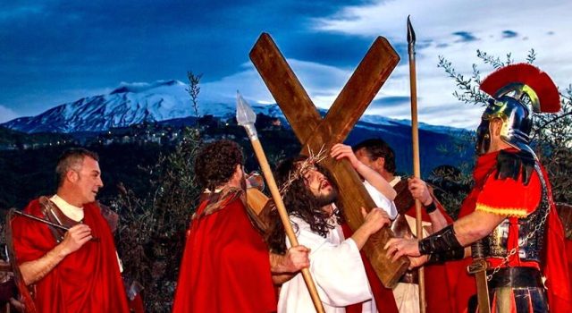 Francavilla di Sicilia: Domenica delle Palme con la Sacra Rappresentazione della Passione