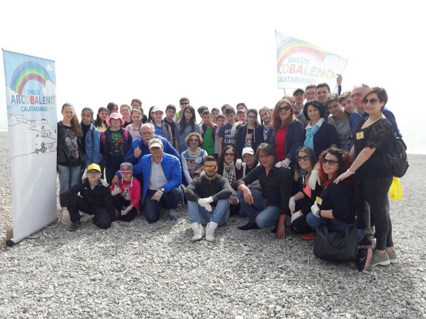 Litorale di San Marco a Calatabiano: successo per la giornata ecologica