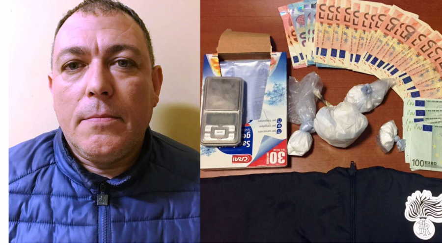 Pedinato da Catania ad Aci Catena. Perquisizione in casa con sequestro di “coca” e soldi