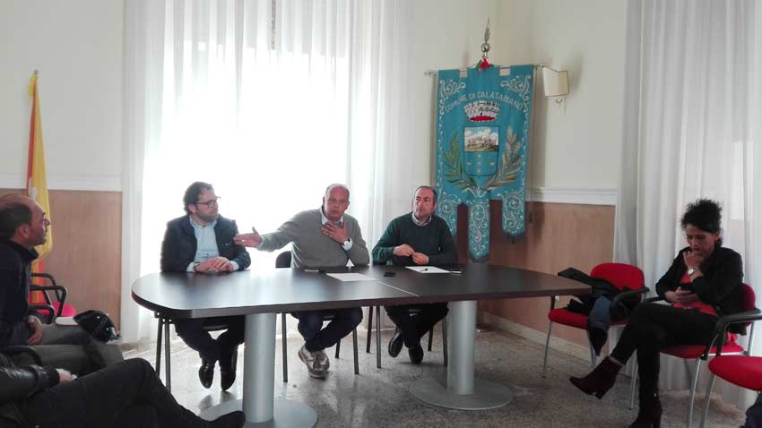 Calatabiano, raccolta differenziata: incontro con gli operatori commerciali