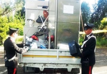 Zafferana, ladro giarrese arrestato mentre svaligia un ristorante