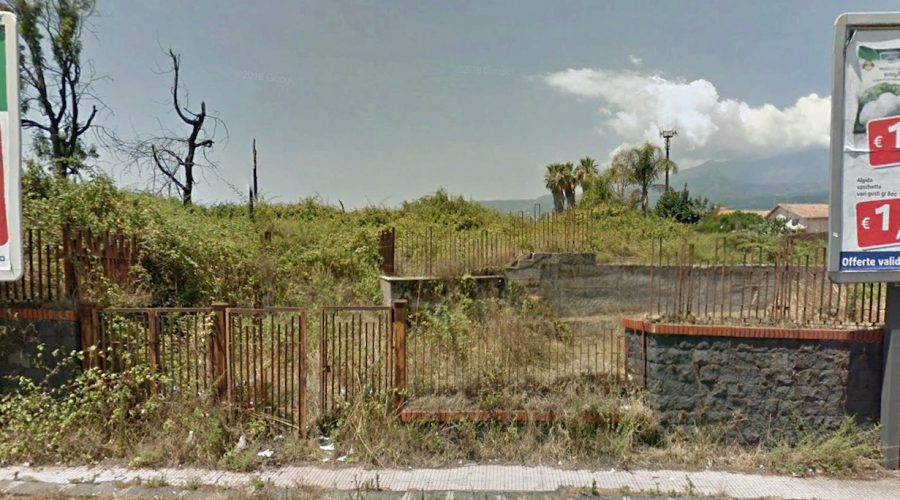 Trepunti, quel parco mai aperto, diventato ormai una gigantesca pattumiera