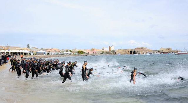 Sicily Triathlon Series: l’augustano Ennio Salerno vince a Marzamemi. La catanese Cristina Ventura si aggiudica la tappa FOTO