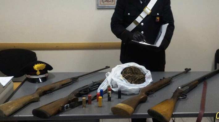 Mascali, ai domiciliari deteneva armi, munizioni e droga: arrestato