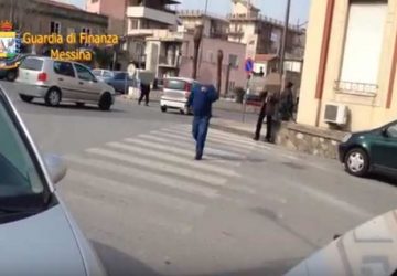 Scoperti cinque falsi ciechi: due di loro lavoravano al Comune VIDEO