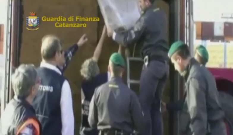 Montagne di droga dal Sud America: a gestirle anche la compagna del boss catanese Salvatore Cappello VIDEO