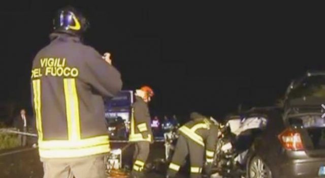 Incidente mortale sulla SS 284: vittima una donna di 38 anni