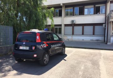 Giarre, nuovi controlli antidroga al Liceo Scientifico: rinvenute cinque dosi di marijuana VIDEO