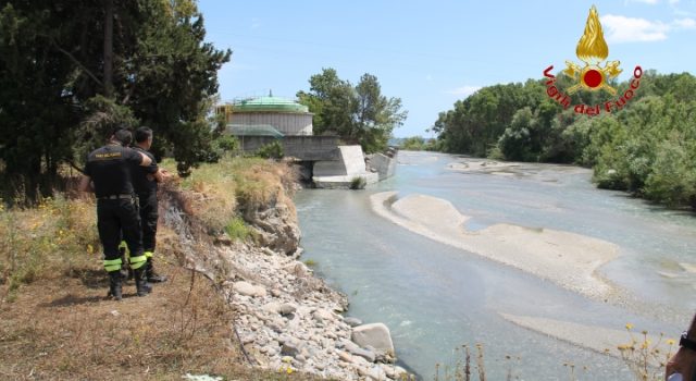 Giardini Naxos: trovato il cadavere di un uomo nel fiume Alcantara. Identificato: era un turista svedese