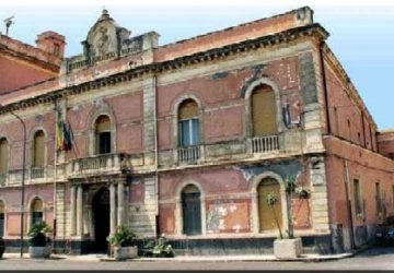 Riposto, esplode la sigaretta elettronica: ferito un 16enne