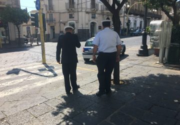 Giarre, Polizia locale allo sbando: divise diversificate, carenza di uomini e mezzi, ufficio comando chiuso la domenica