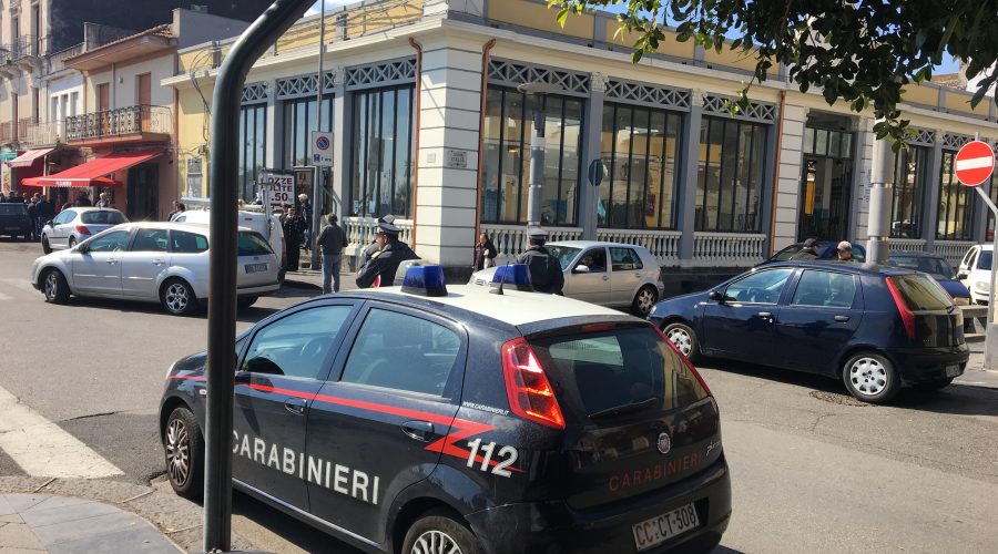 Riposto, nuova operazione interforze per contrastare ambulantato “selvaggio” in piazza del Commercio