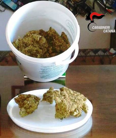 Nicolosi: arrestato impiegato insospettabile sorpreso con mezzo chilo di marijuana