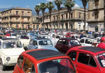 Giarre, successo per la IV edizione del raduno Fiat 500