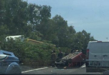 Autostrada A18 paralizzata dopo lo svincolo di Acireale per un grave incidente: 4 feriti
