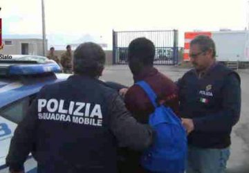 Catania, espulso tunisino in contatto con Amri VIDEO