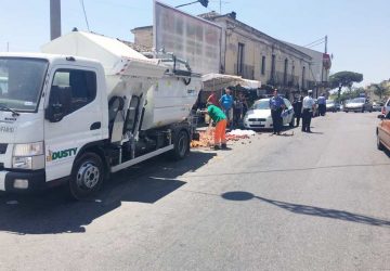 Giarre, nuovo blitz contro gli ambulanti abusivi. Sequestri a Trepunti e viale Libert&agrave; VIDEO