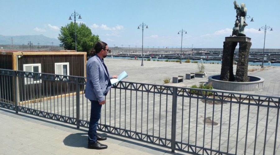 Riposto, il bacino portuale rischia di diventare una incompiuta. Interrogazione del deputato Barbagallo